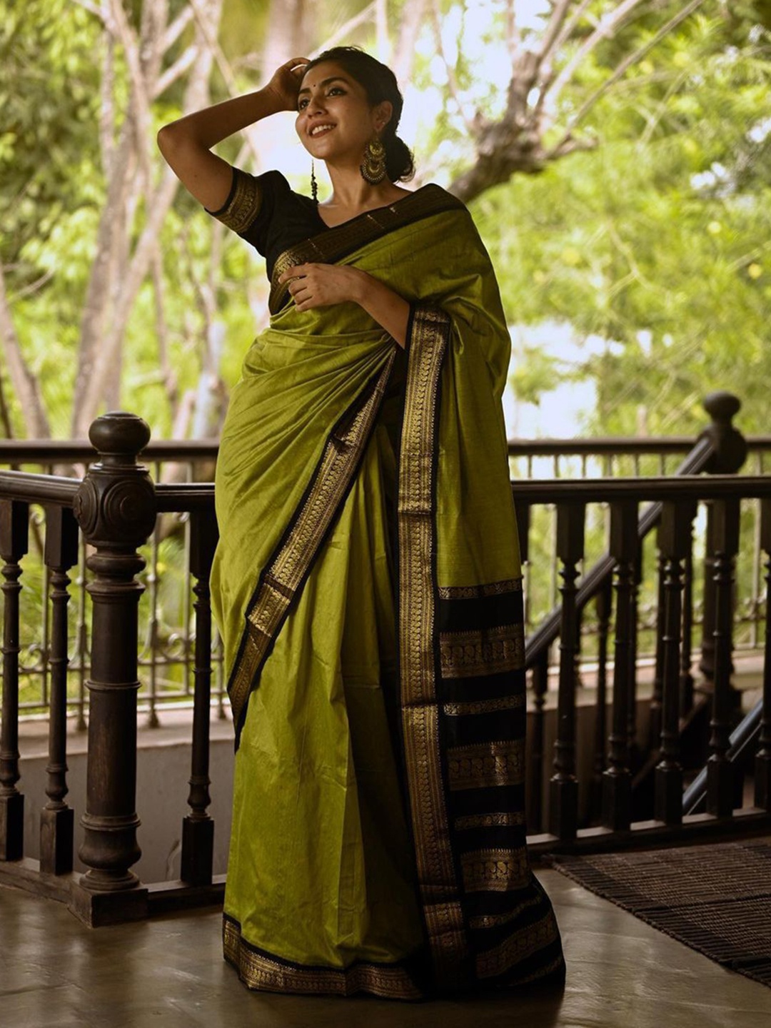 

TIEXA Zari Pure Silk Banarasi Saree, Green