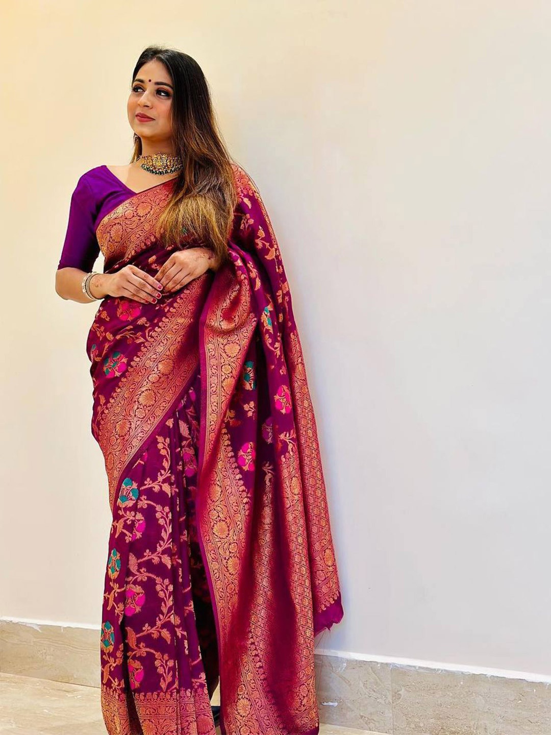 

TIEXA Floral Pure Silk Banarasi Zari Saree, Purple