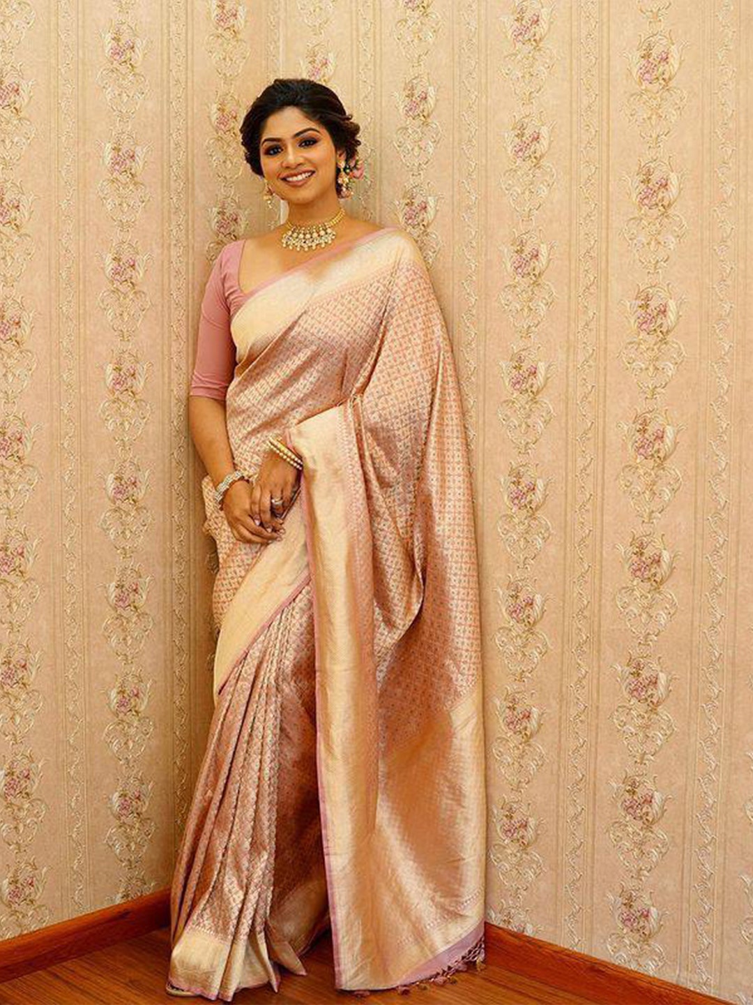 

TIEXA Ethnic Motif Pure Silk Banarasi Zari Saree With Tassel, Pink