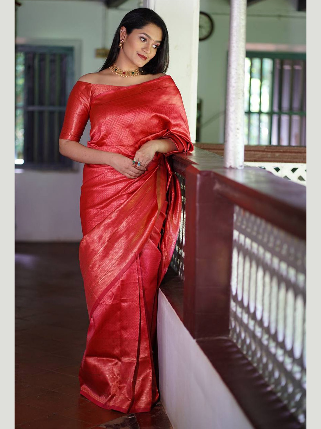 

TIEXA Ethnic Motif Pure Silk Banarasi Zari Saree, Red