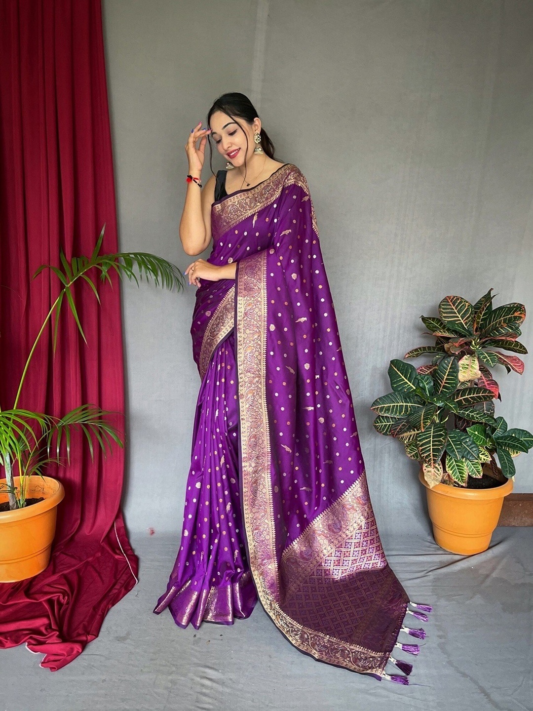 

Mitera Ethnic Motifs Woven Design Zari Pure Silk Banarasi Saree, Purple