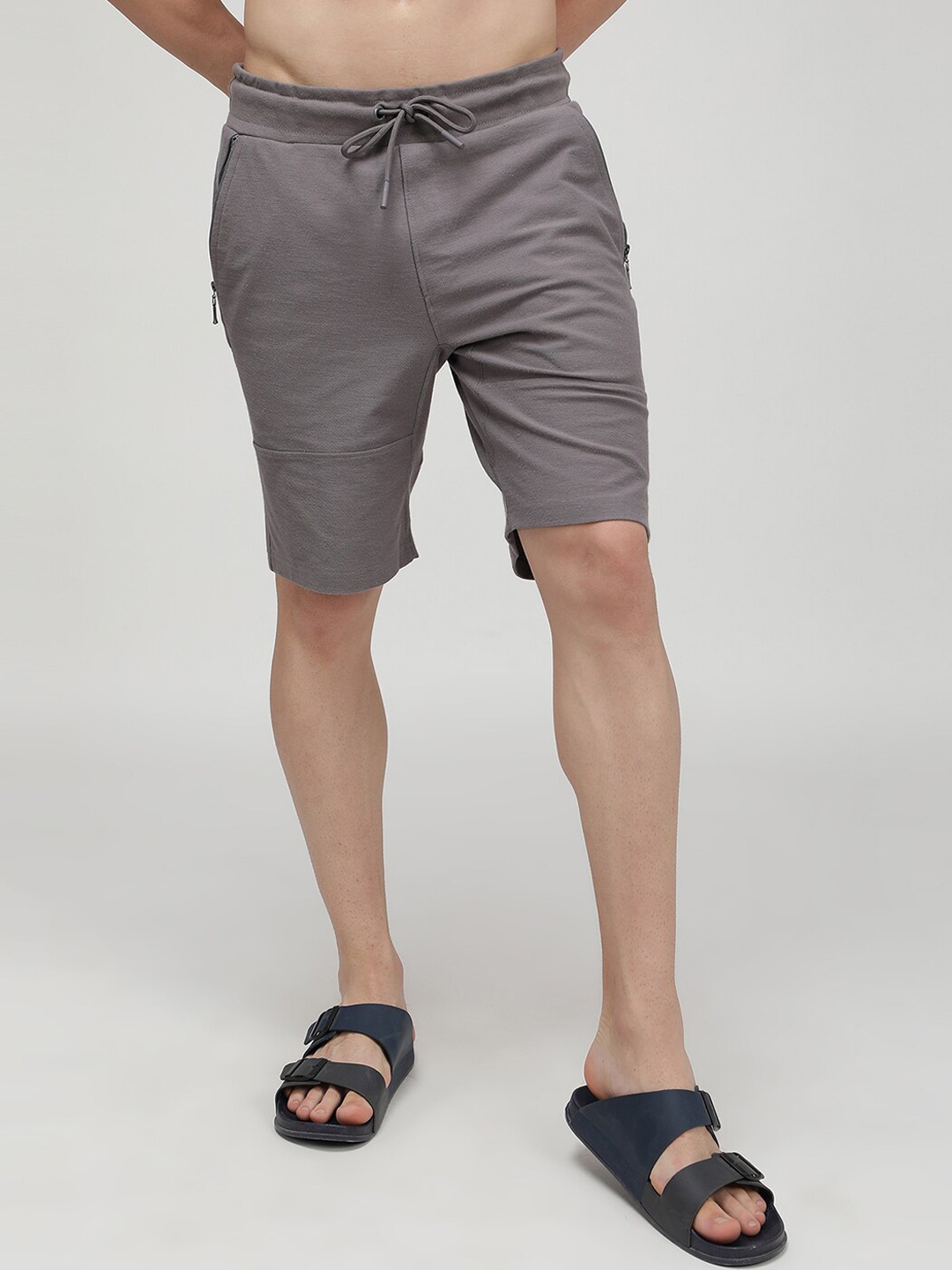 

SPORTO Men Mid-Rise Cotton Shorts With Zipper Pockets, Charcoal