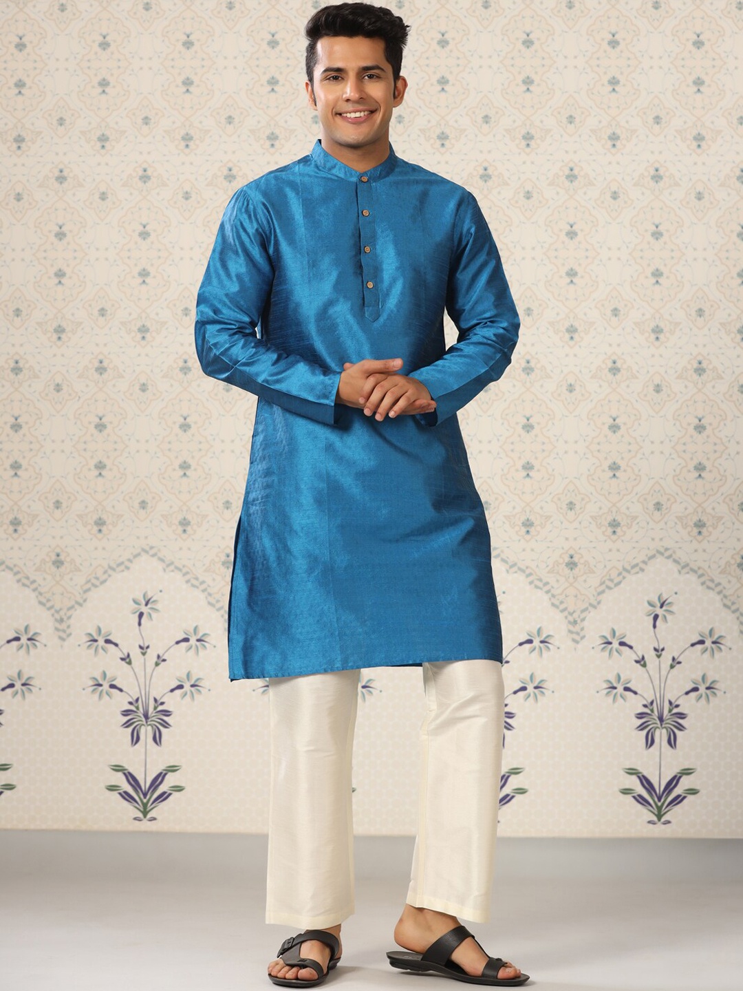 

Ode by House of Pataudi Mandarin Collar Regular Kurta With Pyjamas, Blue