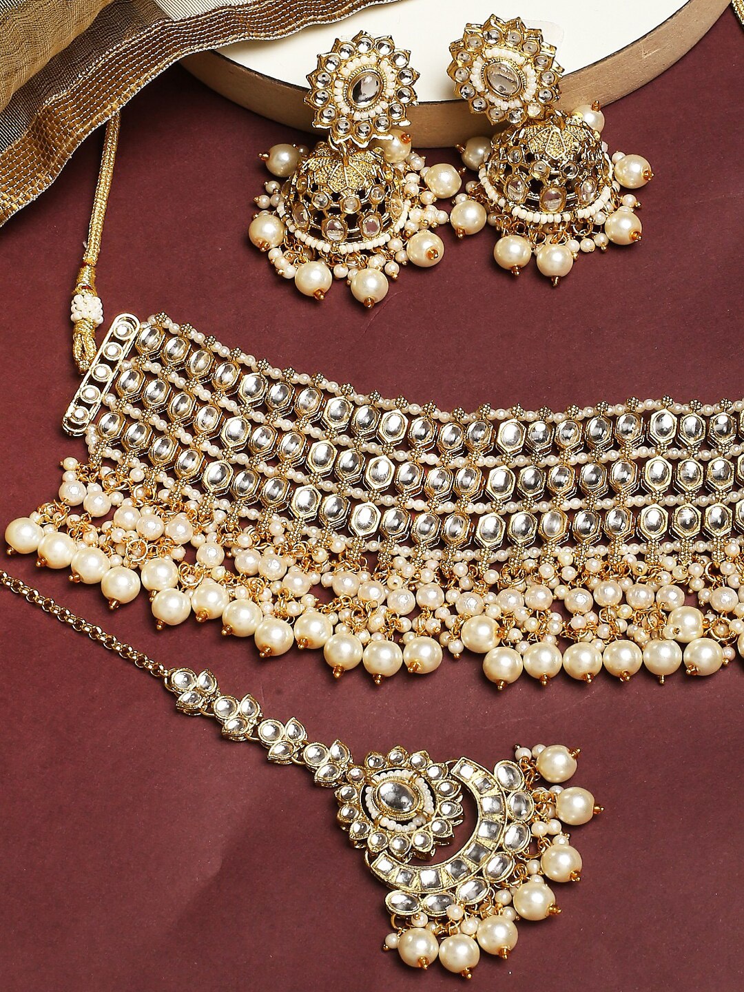 

OOMPH Gold-Plated Kundan-Studded & Pearl Beaded Jadau Jewellery Set