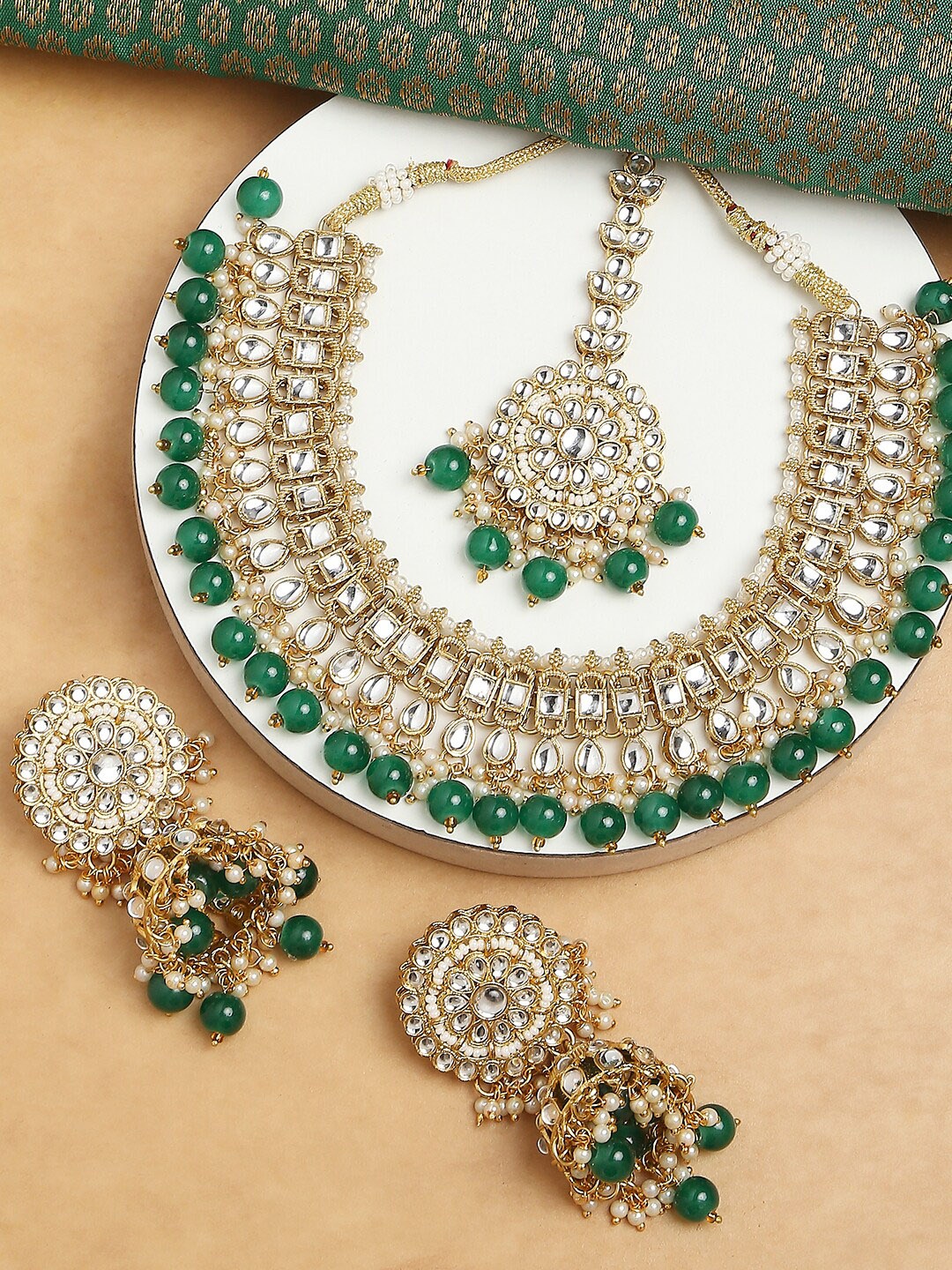 

OOMPH Gold-Plated Kundan-Studded & Beaded Jewellery Set