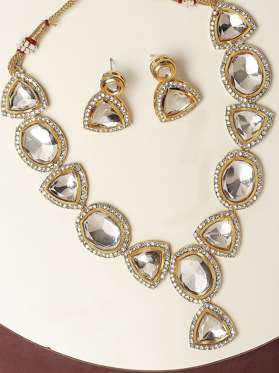 

OOMPH Gold Plated Kundan-Studded Jadau Jewellery Set