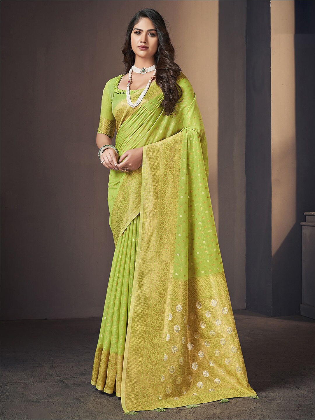 

Satrani Ethnic Motif Poly Cotton Zari Saree With Tassel, Green