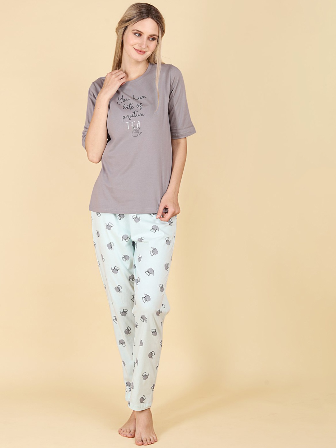 

ASPORA Typography Printed Organic Cotton Night Suit, Grey