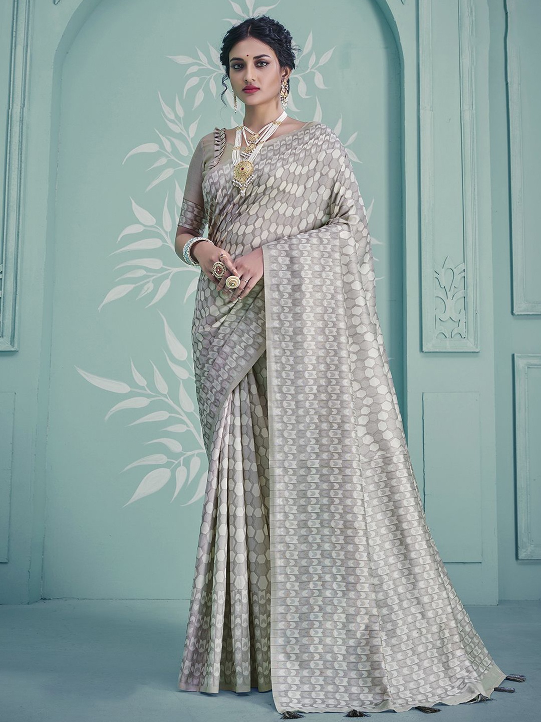 

Mitera Geometric Woven Design Saree, Grey