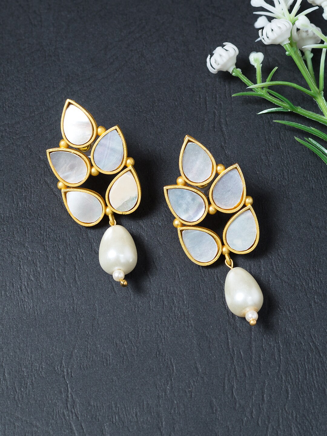 

Golden Peacock Leaf Shaped Drop Earrings, Gold
