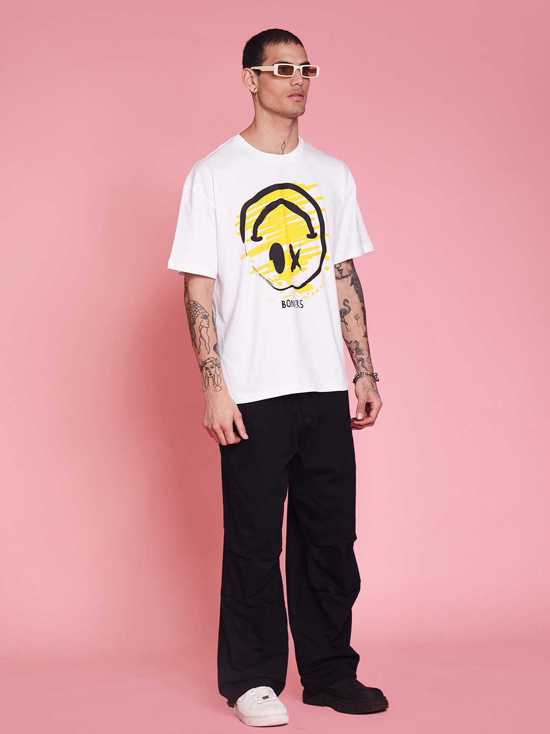 

Bonkers Corner Graphic Printed Drop-Shoulder Sleeves Loose Cotton T-shirt, White