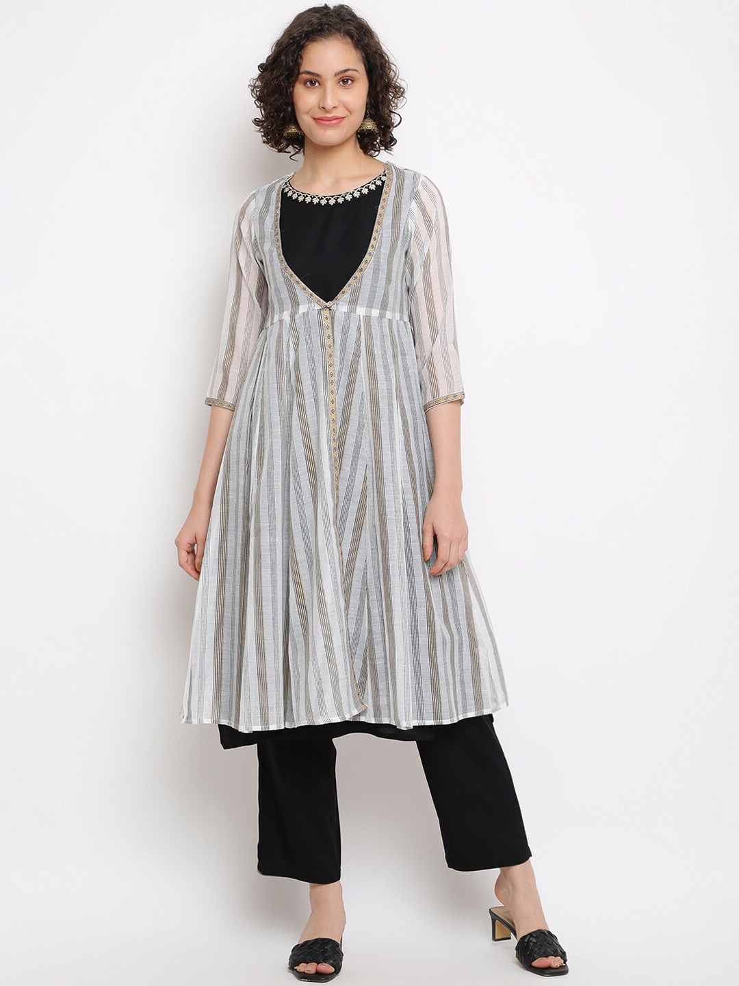 

IMARA Chanderi Cotton Kurta And Trousers With Long Shrug, Off white
