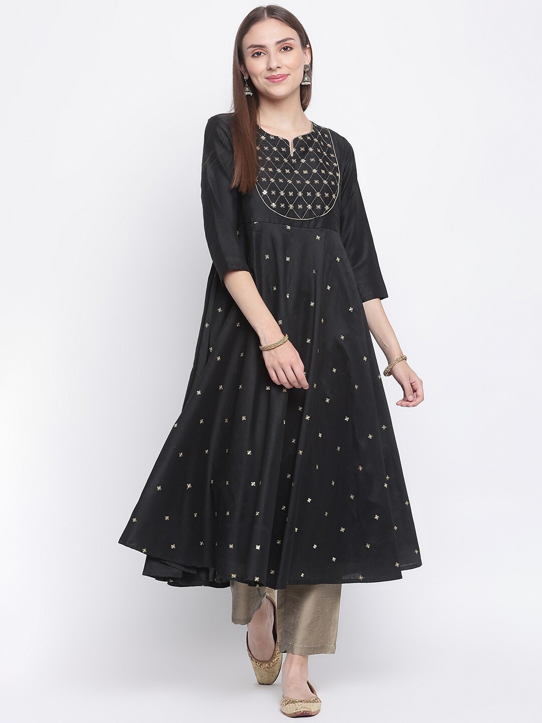 

IMARA Floral Embroidered Sequined Kurta with Trousers, Black