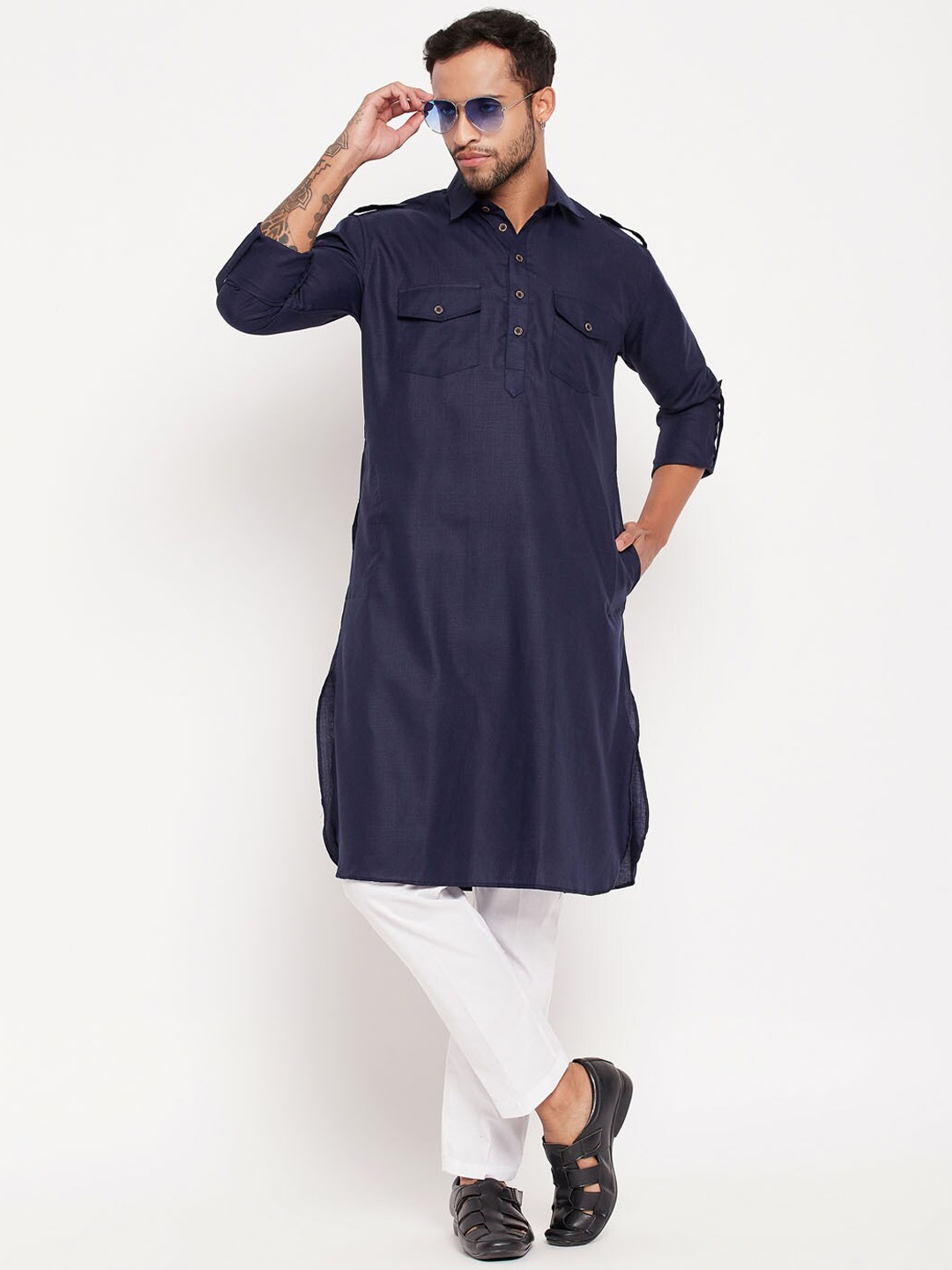 

VASTRAMAY Shirt Collar Roll Up Sleeves Pathani Kurta with Pyjamas, Blue