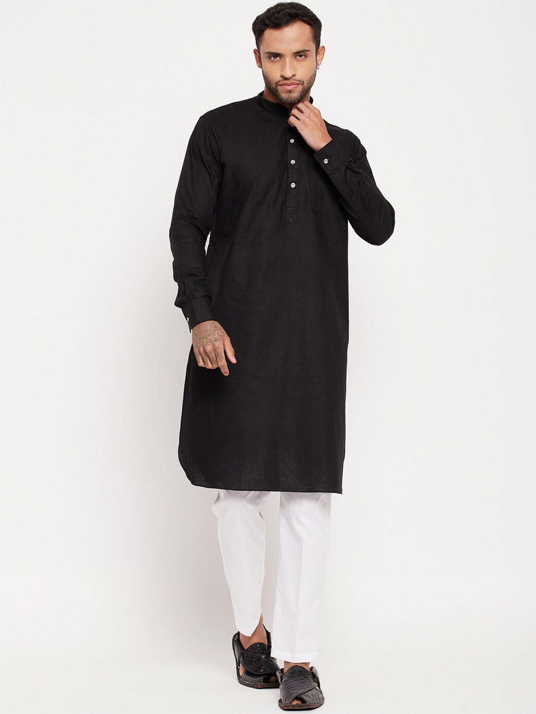 

VASTRAMAY Mandarin Collar Straight Kurta With Trouser, Black