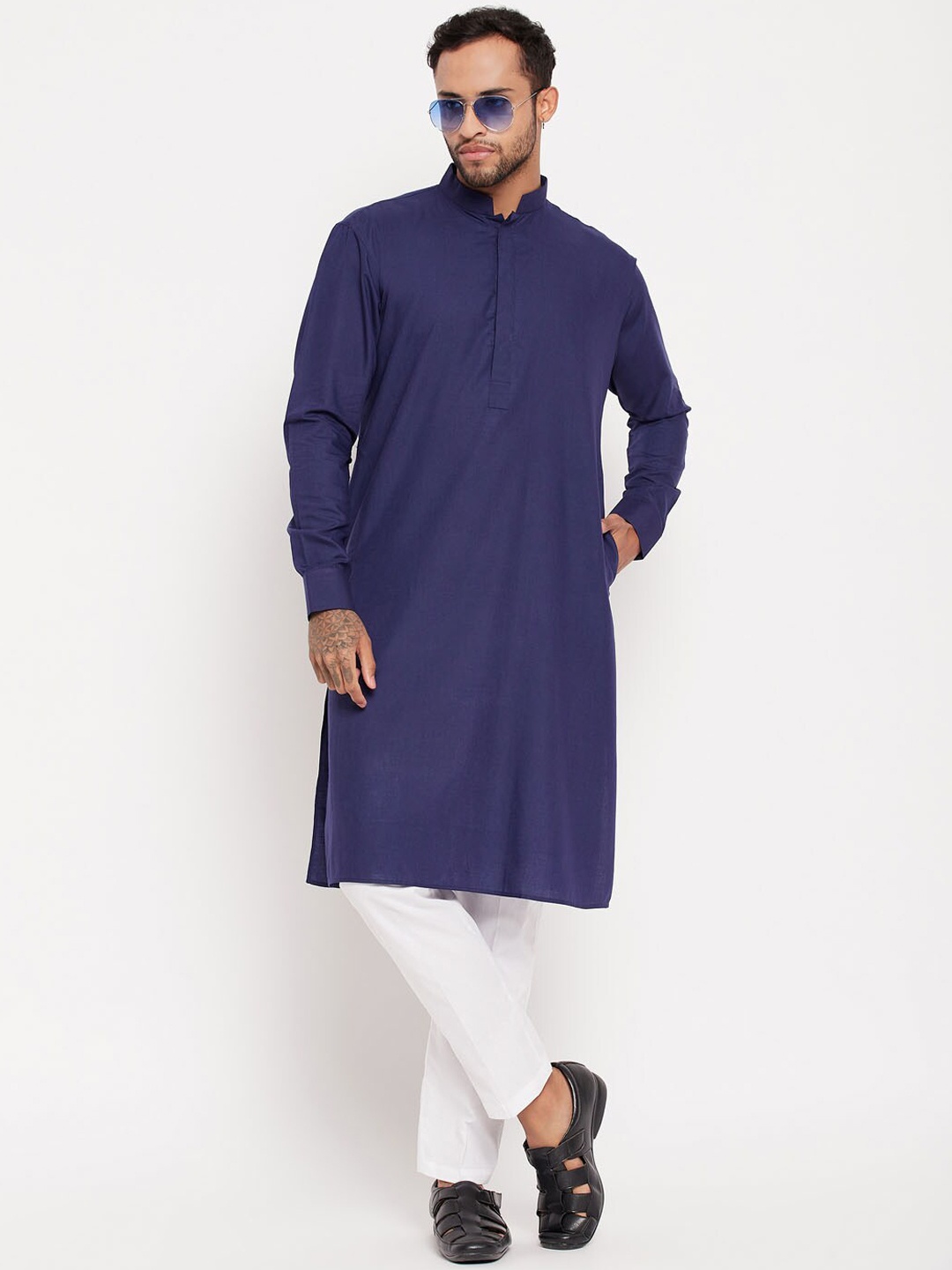 

VASTRAMAY Mandarin Collar Regular Kurta With Trousers, Blue