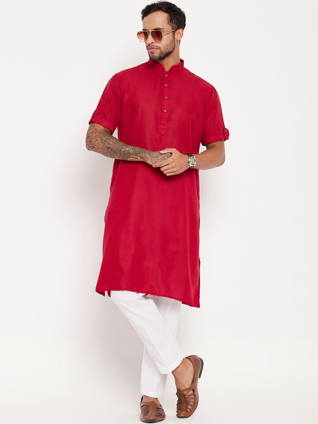 

VASTRAMAY Mandarin Collar Roll-Up Sleeves Regular Kurta With Trousers, Maroon