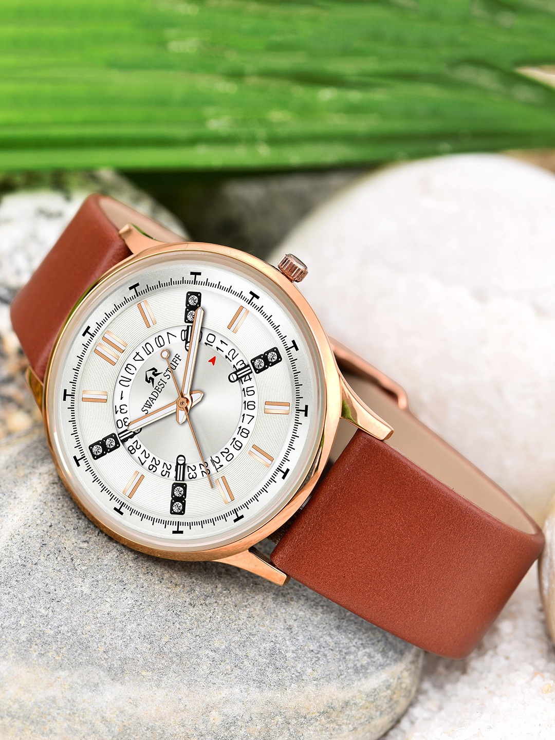 

SWADESI STUFF Men Leather Straps Analogue Watch SF0537 BROWN