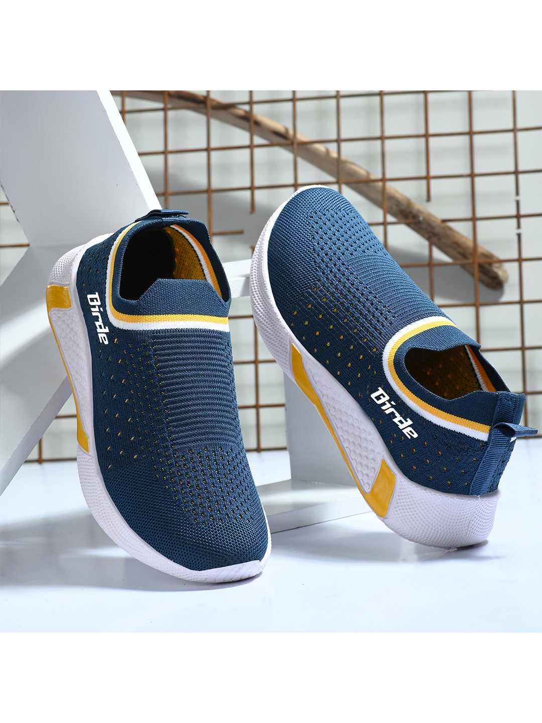 

BIRDE Boys Non-Marking Walking Sports Shoes, Navy blue