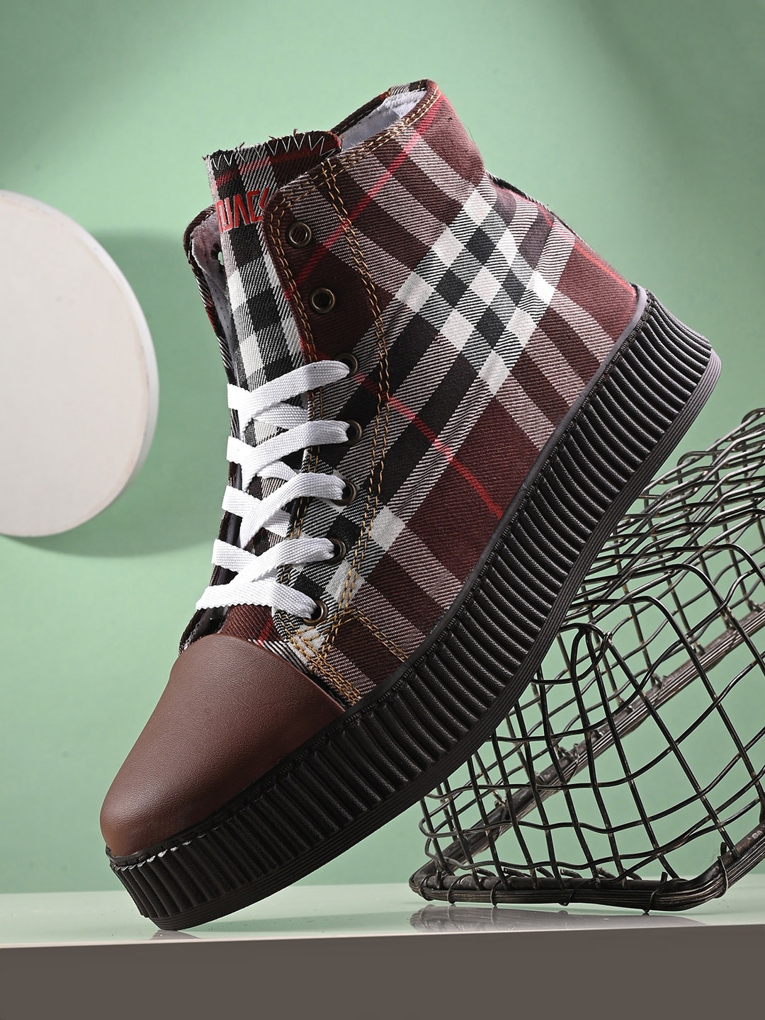 

AfroJack Men Checked Canvas Mid-Top Sneakers, Brown