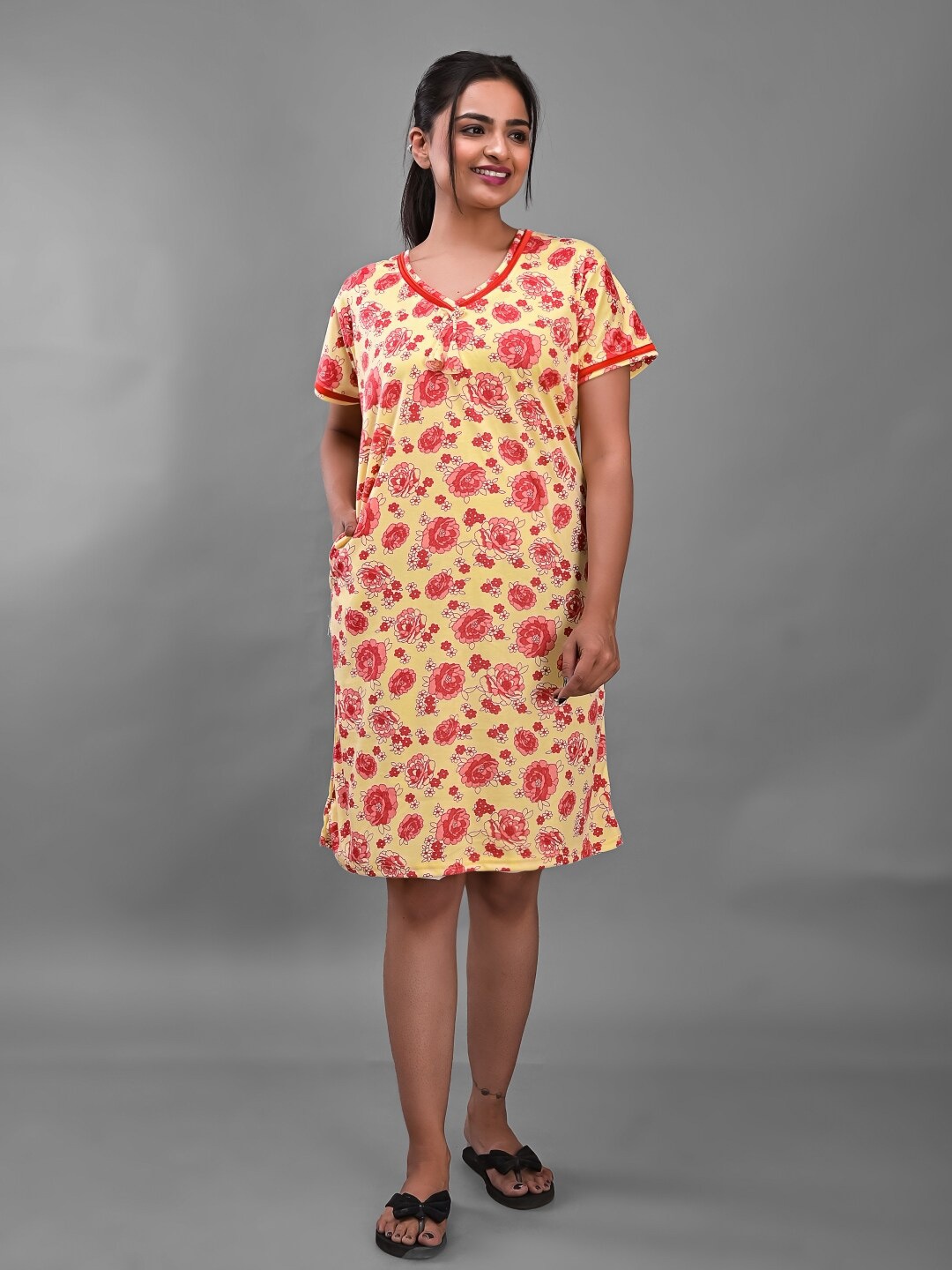 

Apratim Floral Printed Nightdress, Yellow