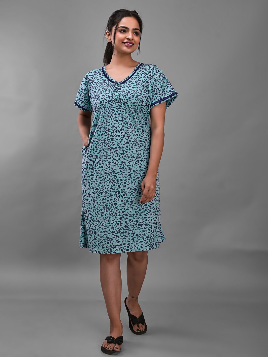 

Apratim Floral Printed Nightdress, Turquoise blue