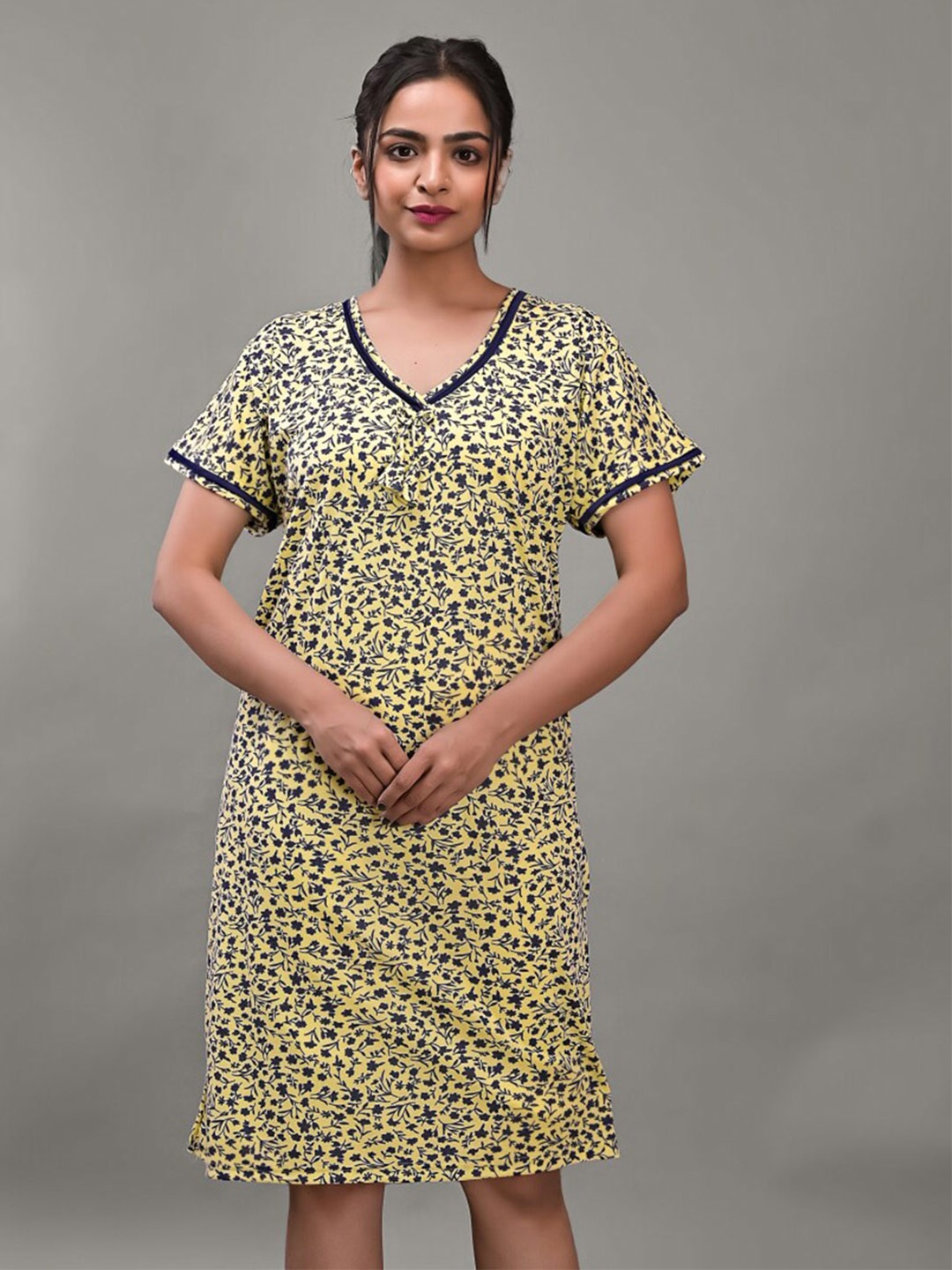 

Apratim Floral Printed Nightdress, Yellow