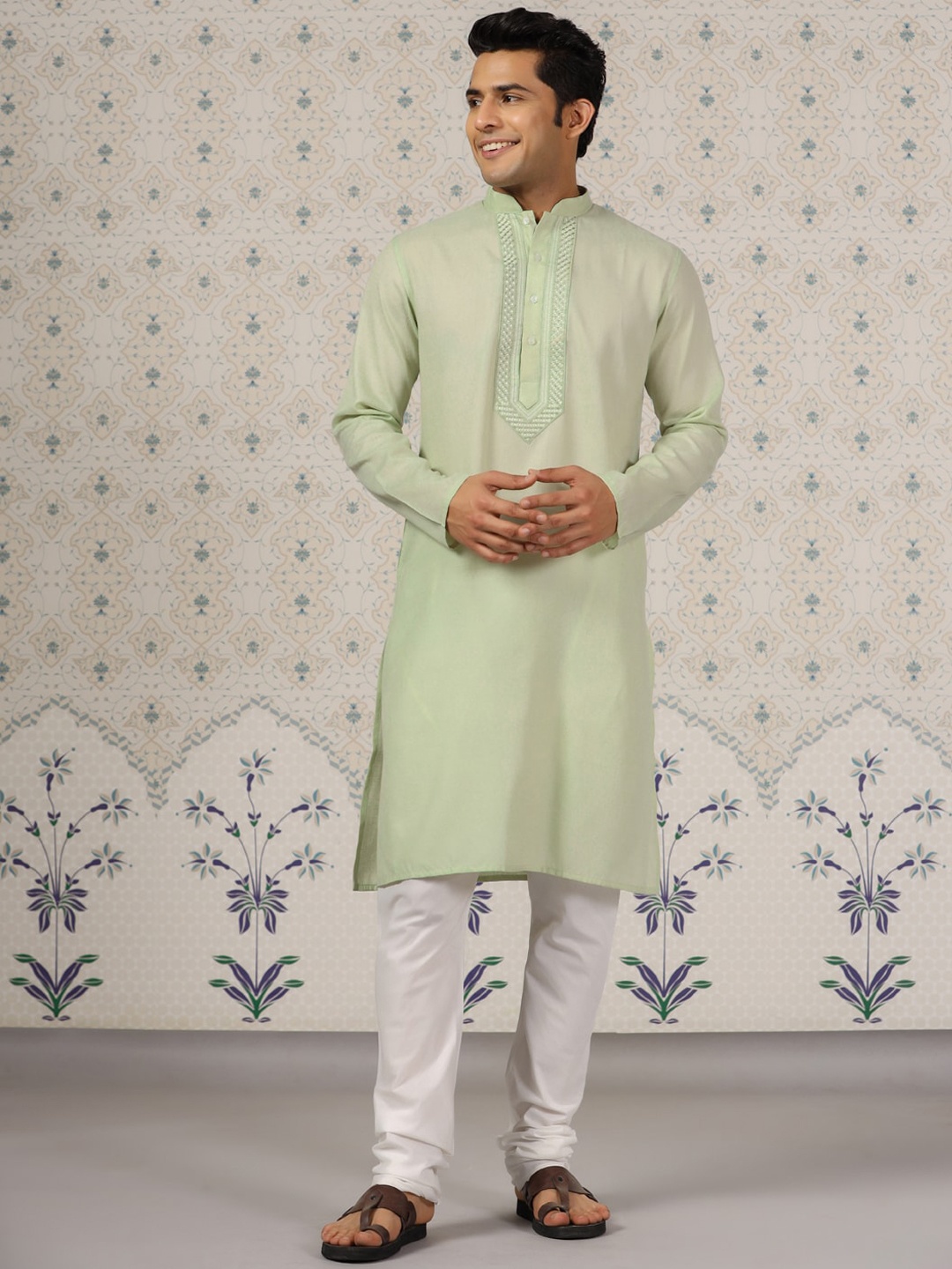 

Ode by House of Pataudi Mandarin Collar Regular Kurta With Churidar, Green