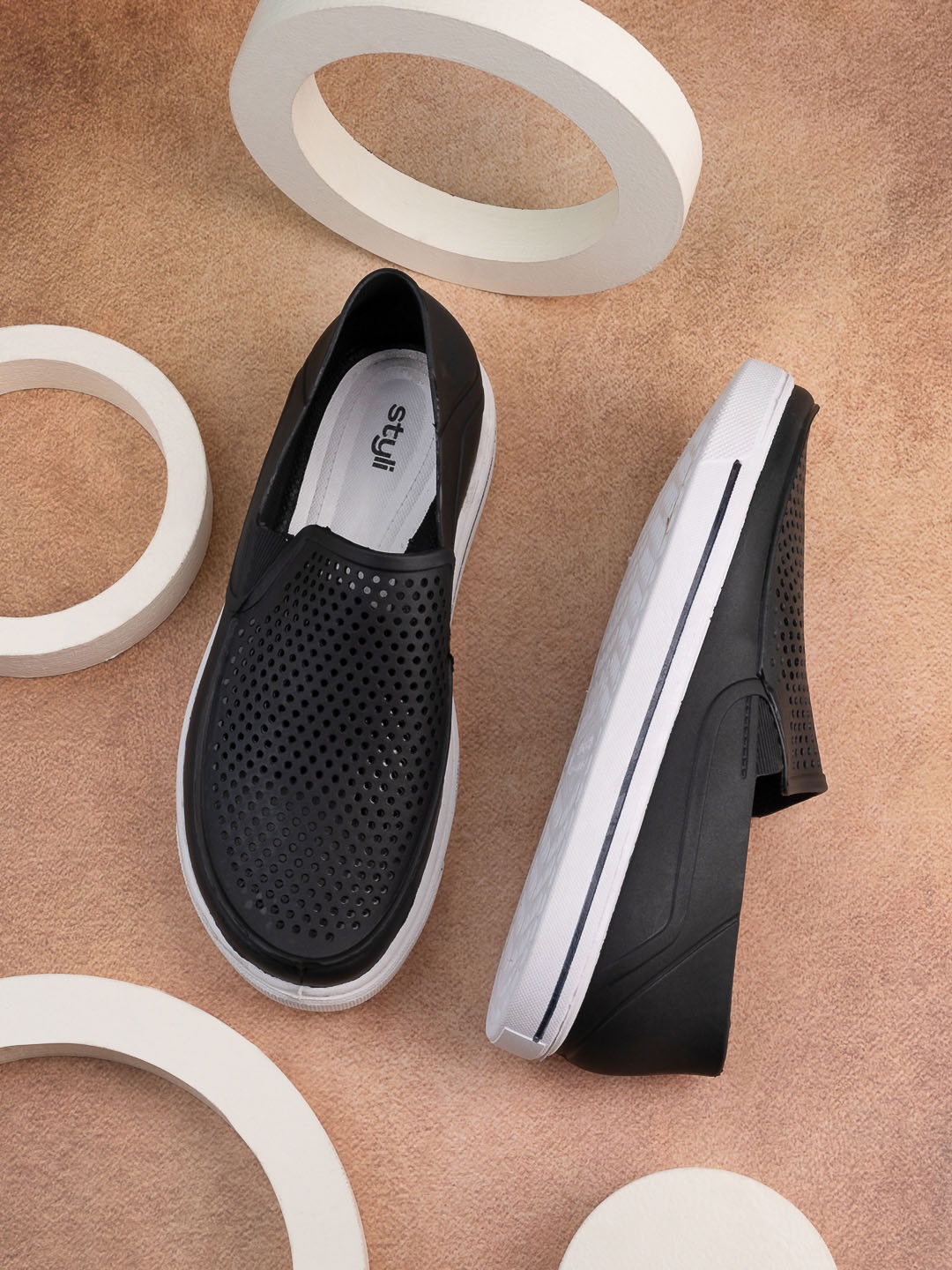

Styli Men Rubber Comfort Casual Shoes, Black