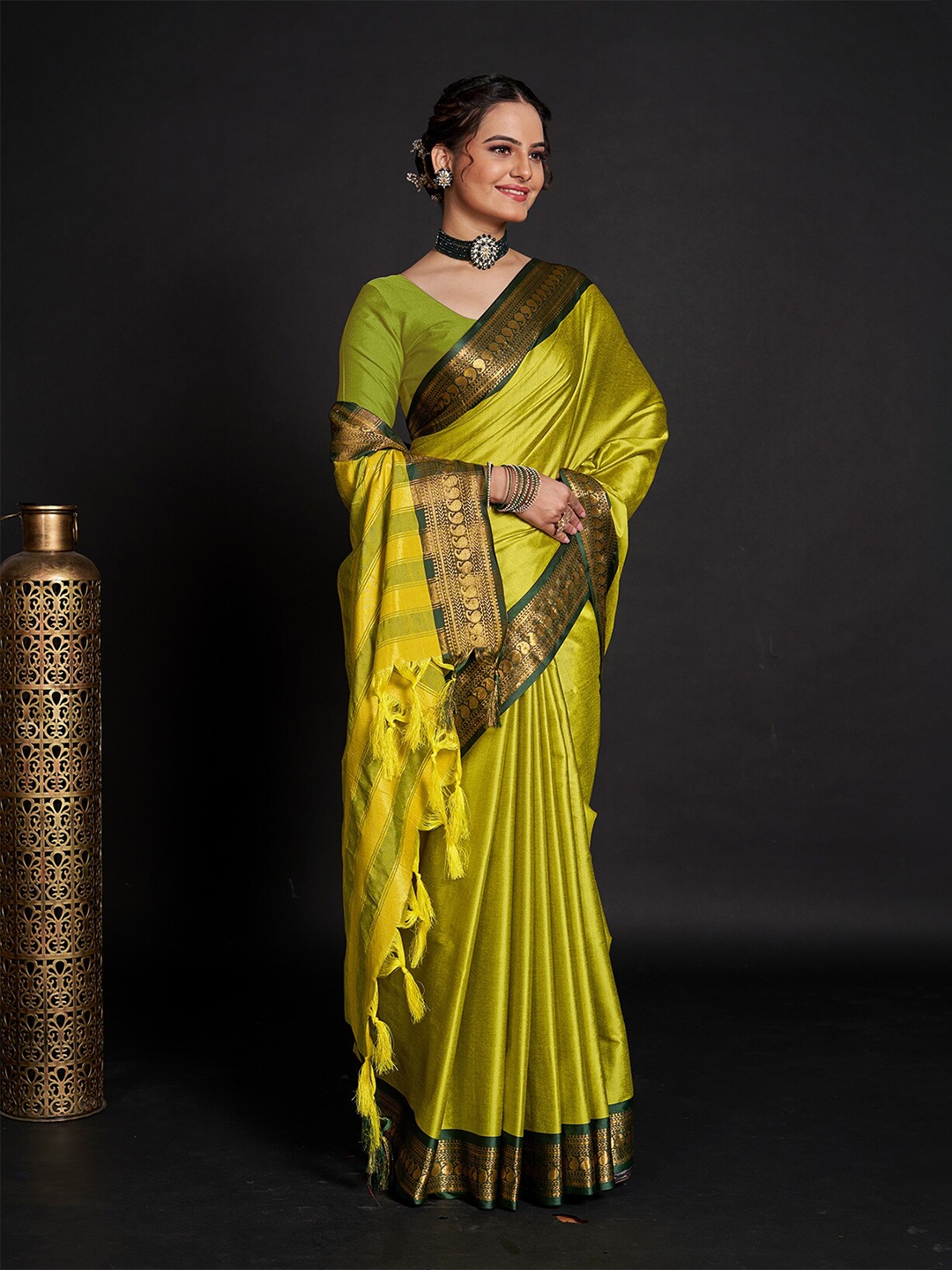 

Anjaneya Sarees Zari Cotton Silk Saree, Yellow