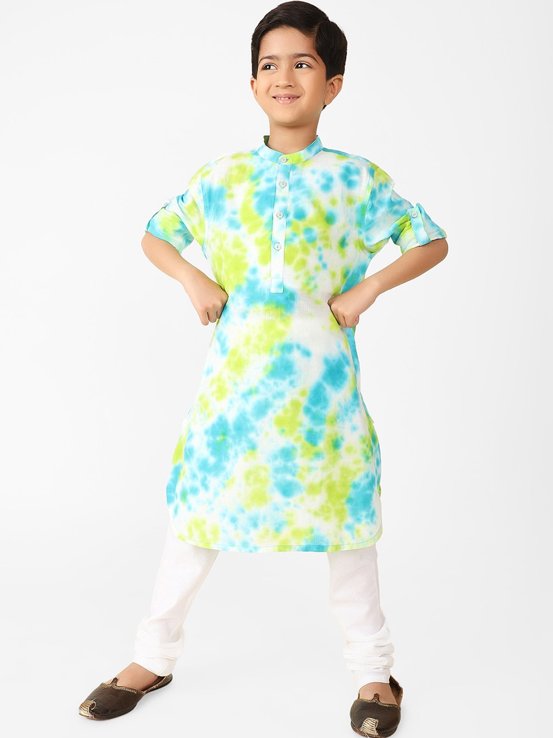 

Fabindia Boys Abstract dyed Mandarin Collar Pure Cotton Kurta, White