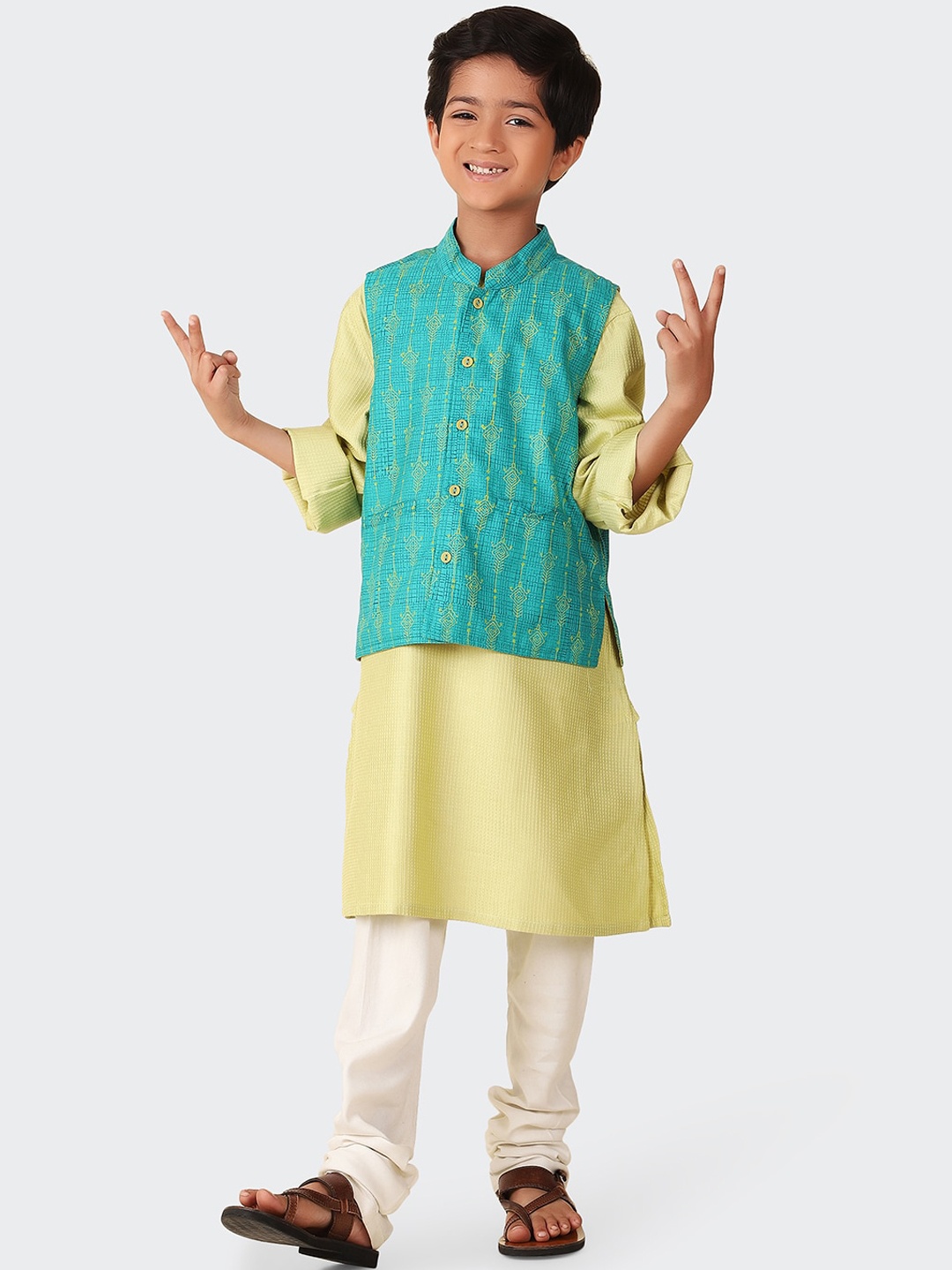 

Fabindia Boys Woven Design Kurta with Nehru Jacket, Green