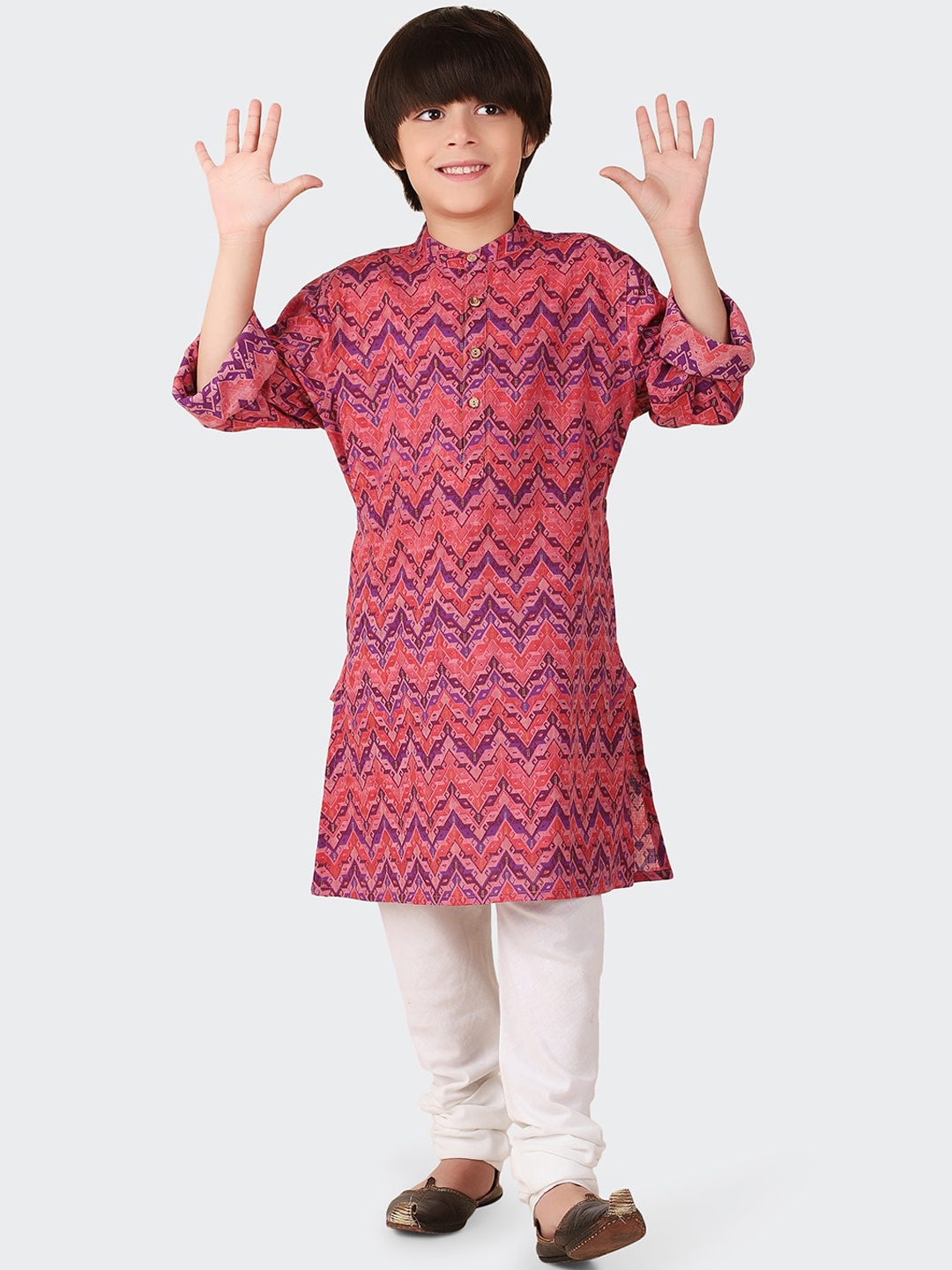 

Fabindia Boys Geometric Printed Mandarin Collar Pure Cotton Kurta, Purple