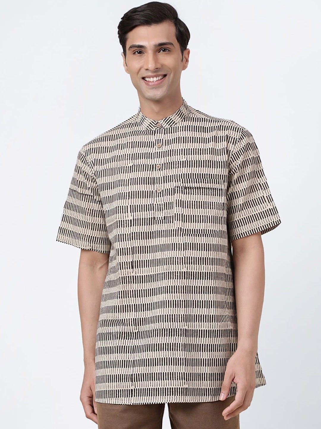 

Fabindia Abstract Printed Cotton Short Kurta, Black
