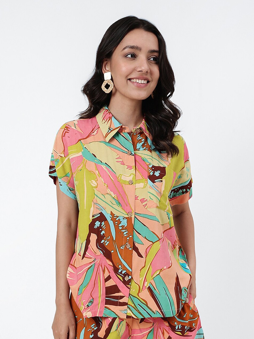 

Fabindia Floral Printed Short Sleeves Straight Casual Shirt, Peach