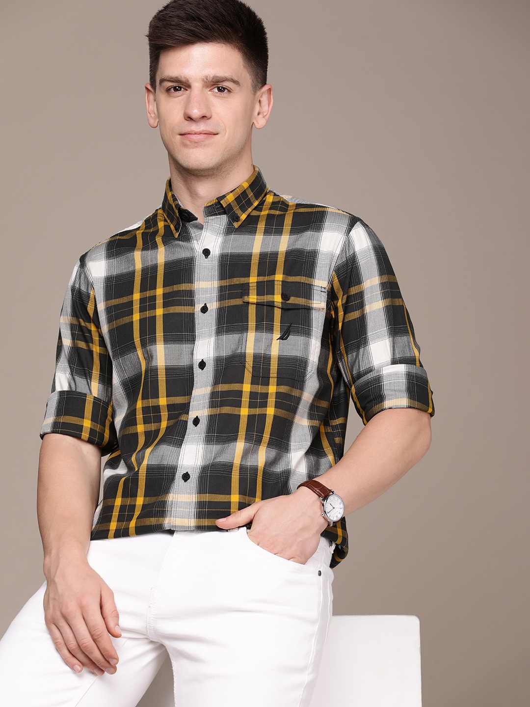 

Nautica Men Classic Tartan Checks Pure Cotton Casual Shirt, White