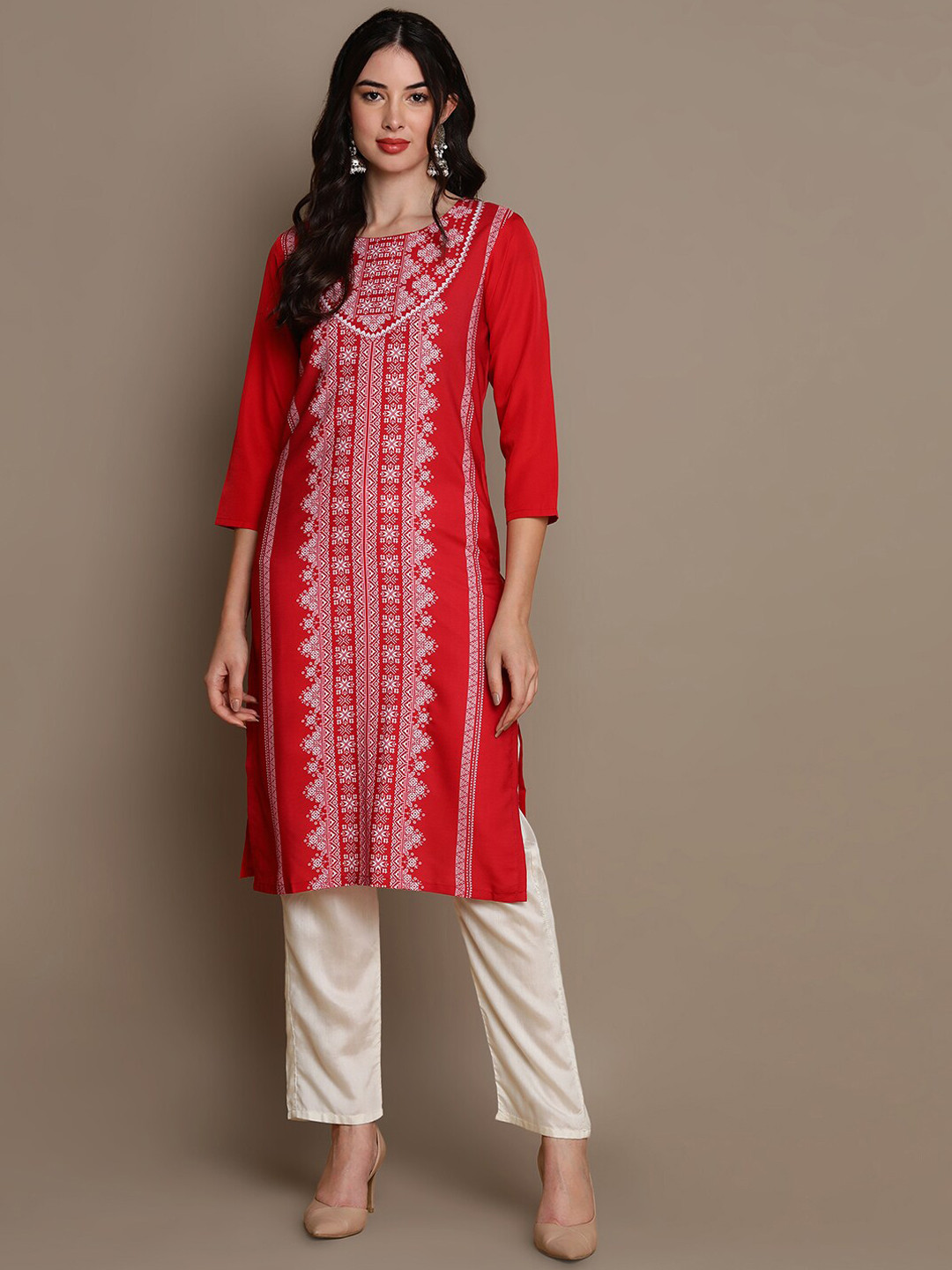 

AHIKA Geometric Printed Crepe Kurta, Maroon