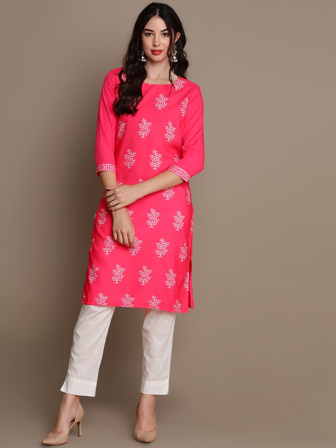 

AHIKA Floral Embroidered Thread Work Kurta, Pink
