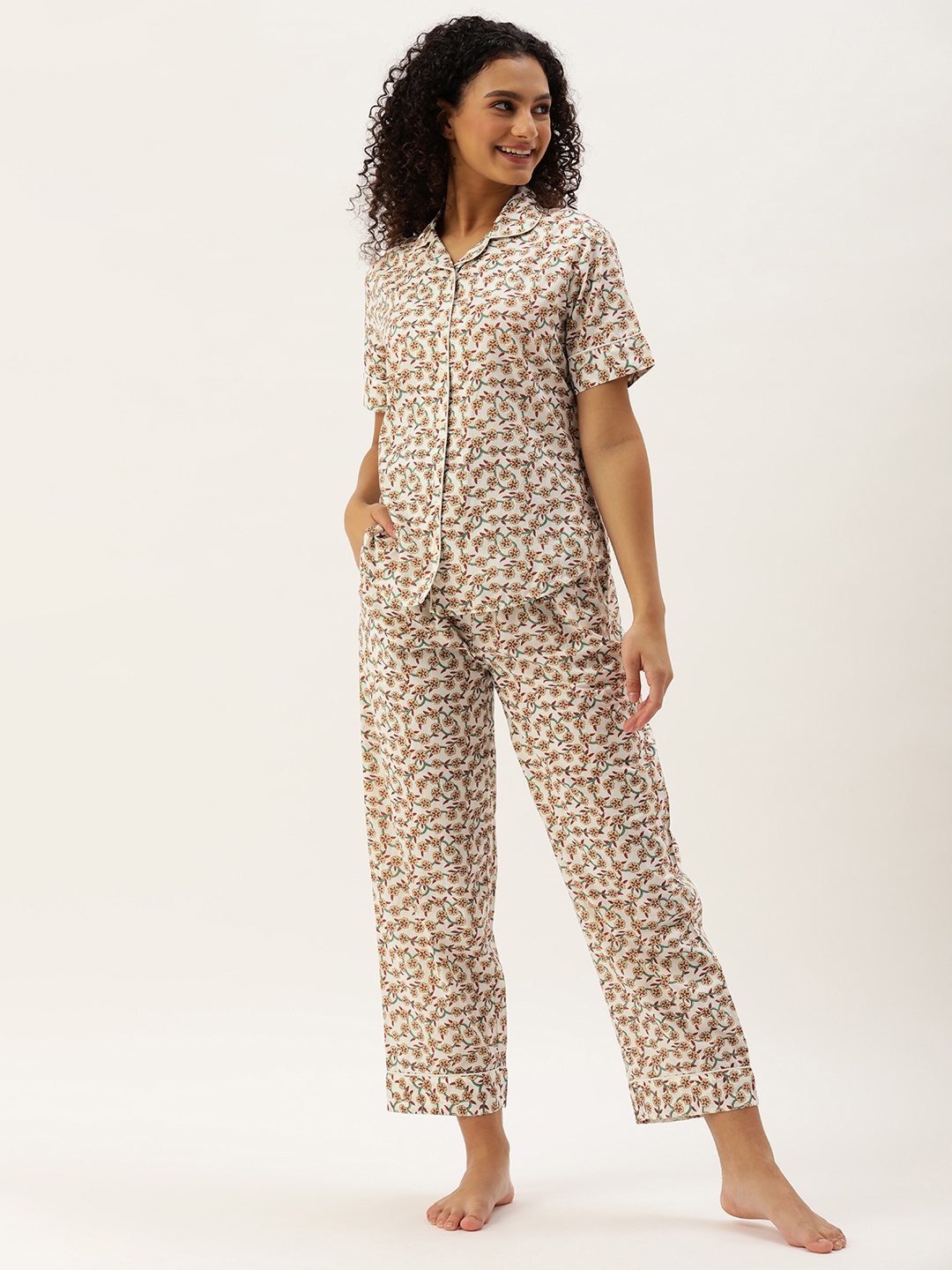 

AMUKTI Women Printed Pure Cotton Night suit, Off white