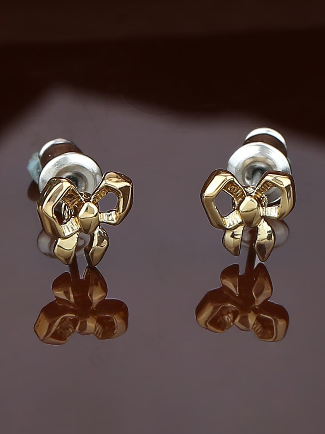 

Estele Gold-Plated Contemporary Studs Earrings