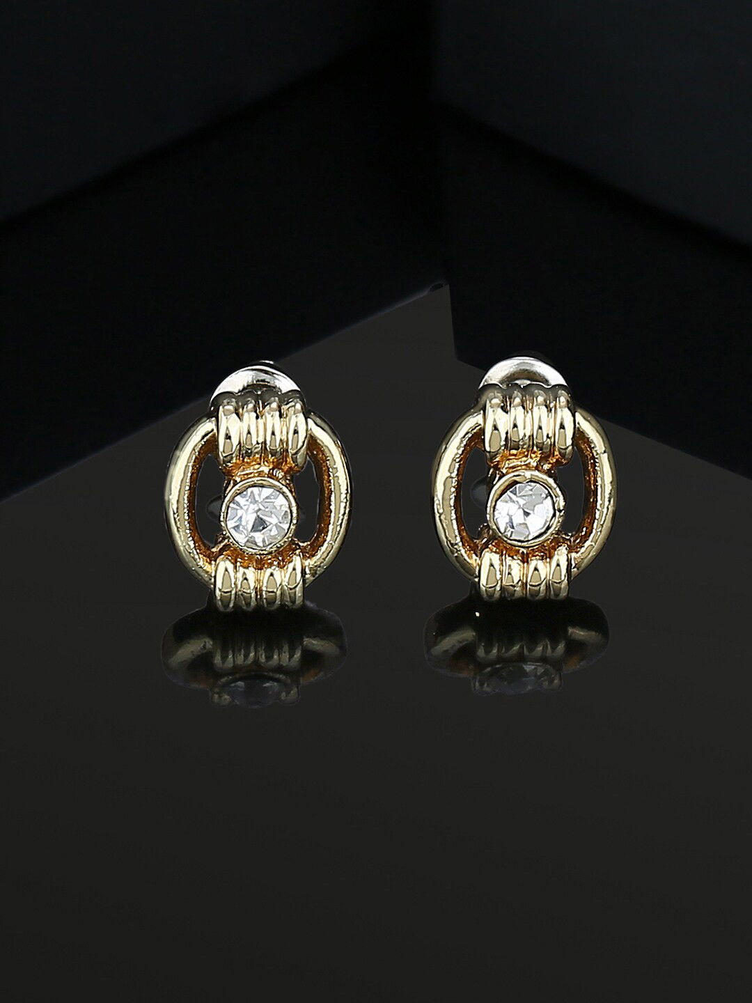 

Estele White Circular Studs Earrings