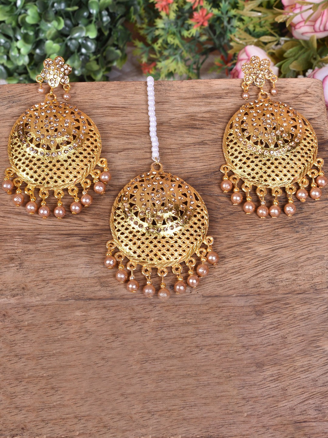 

STEORRA JEWELS Gold-Plated Stone-Studded & Beaded Earrings And Maang Tikka Jewellery Set