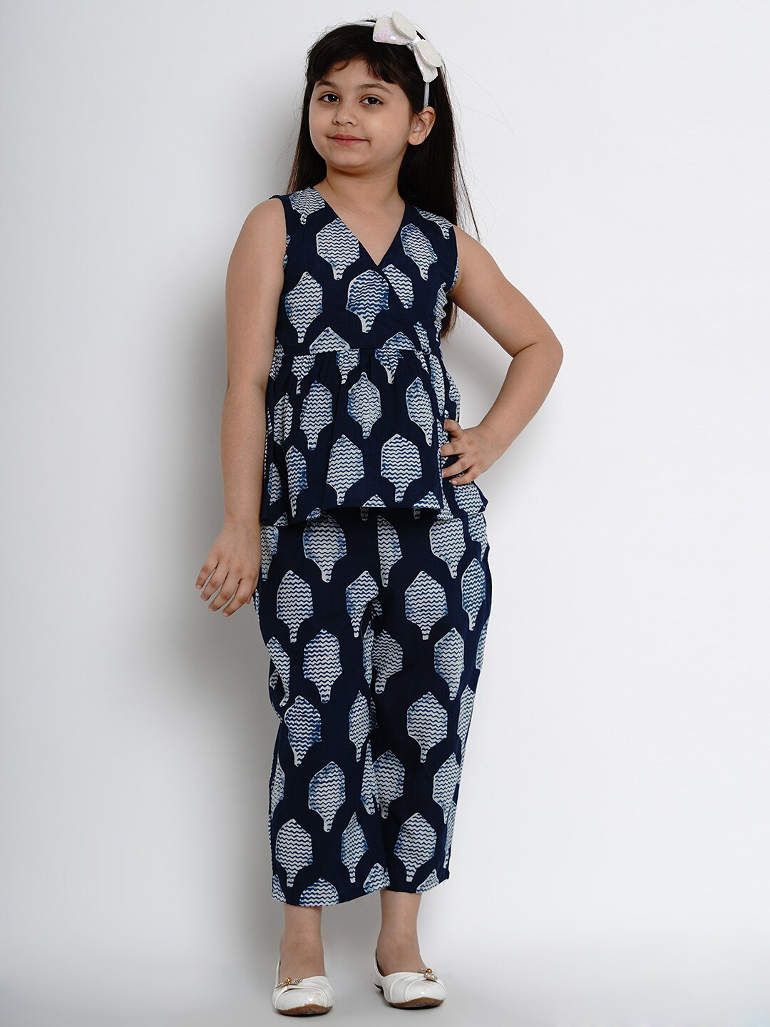 

Bitiya by Bhama Girls Abstract Printed A-Line Pure Cotton Top with Palazzos, Navy blue