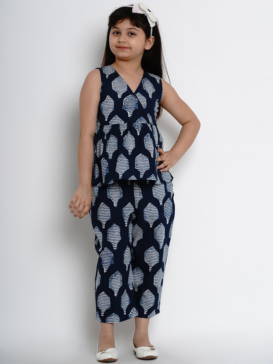 

Bitiya by Bhama Girls Abstract Printed A-Line Pure Cotton Top with Palazzos, Navy blue