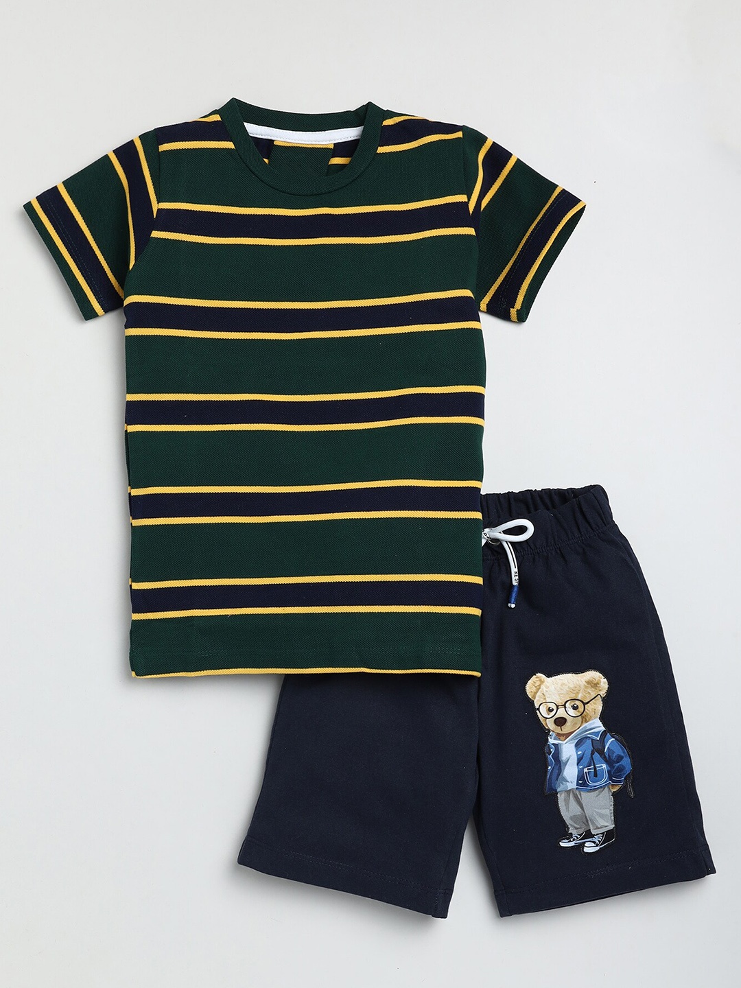 

YK Boys Striped Round Neck Short Sleeves T-shirt with Shorts Clothing Set, Green