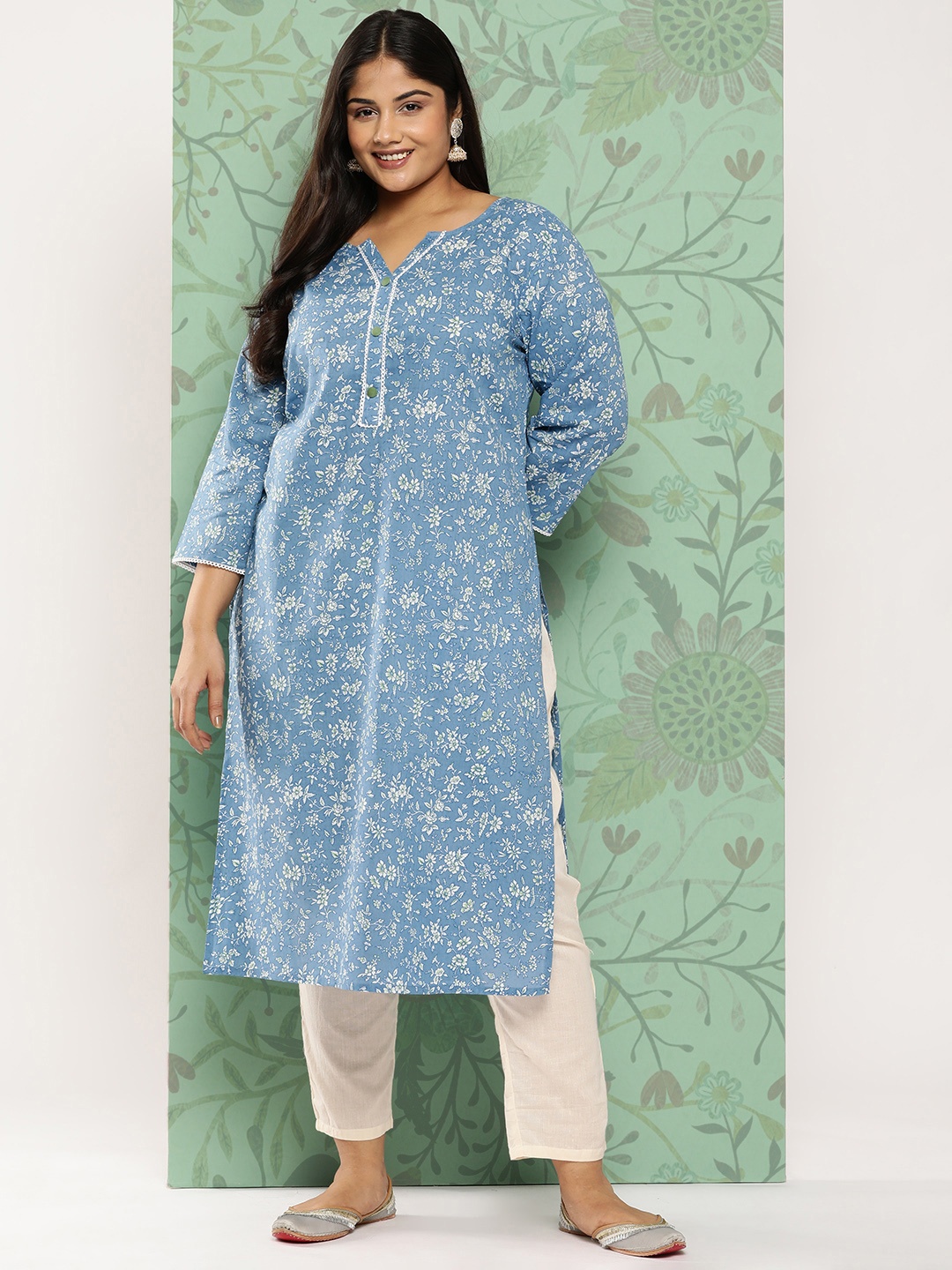 

Yufta Women Plus Size Floral Printed Straight Kurta, Blue