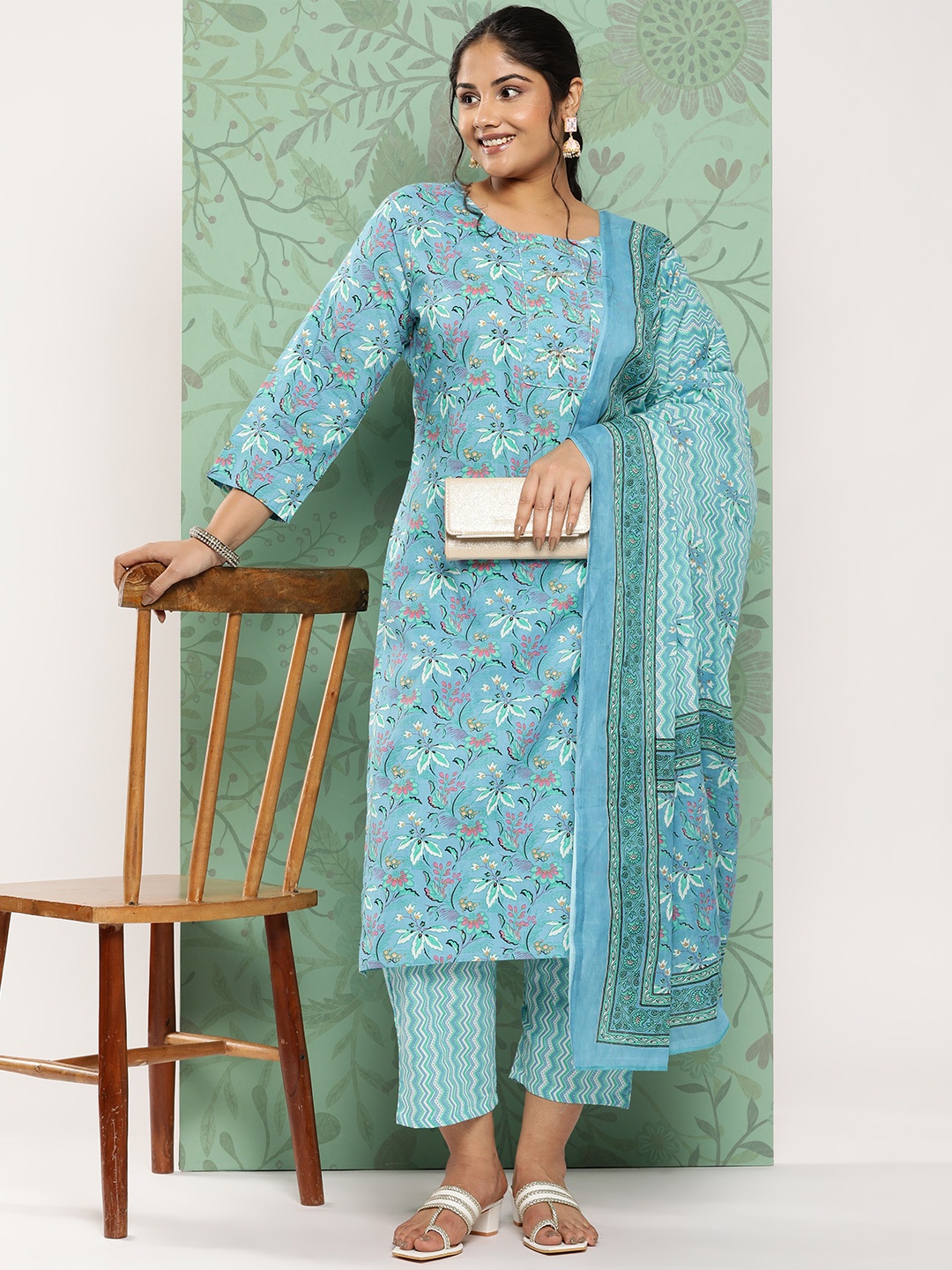 

Yufta Plus Size Floral Printed Regular Pure Cotton Kurta With Trousers & Dupatta, Blue