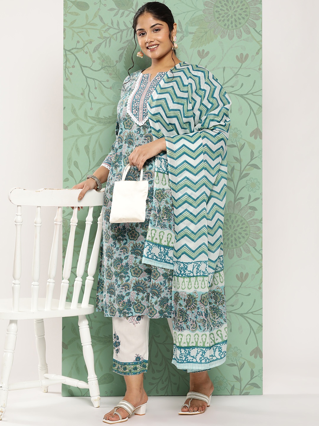 

Yufta Plus Size Ethnic Motifs Block Printed Pure Cotton Kurta With Trousers & Dupatta, Green