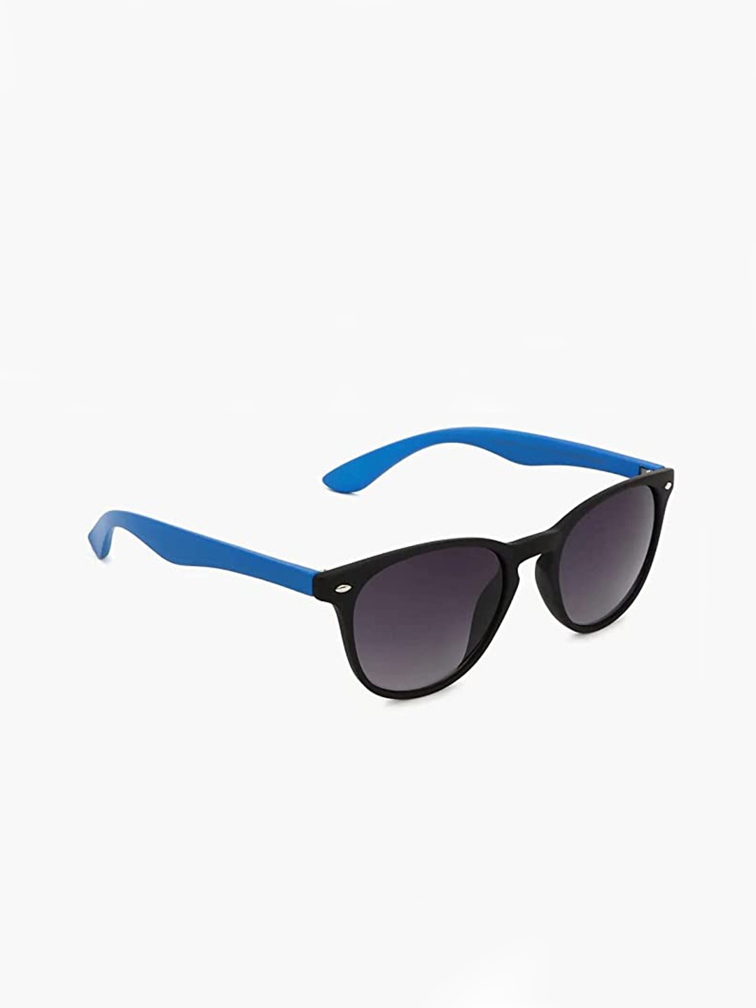 

Roadies Wayfarer Sunglasses with UV Protected Lens RD-113-C6N, Blue