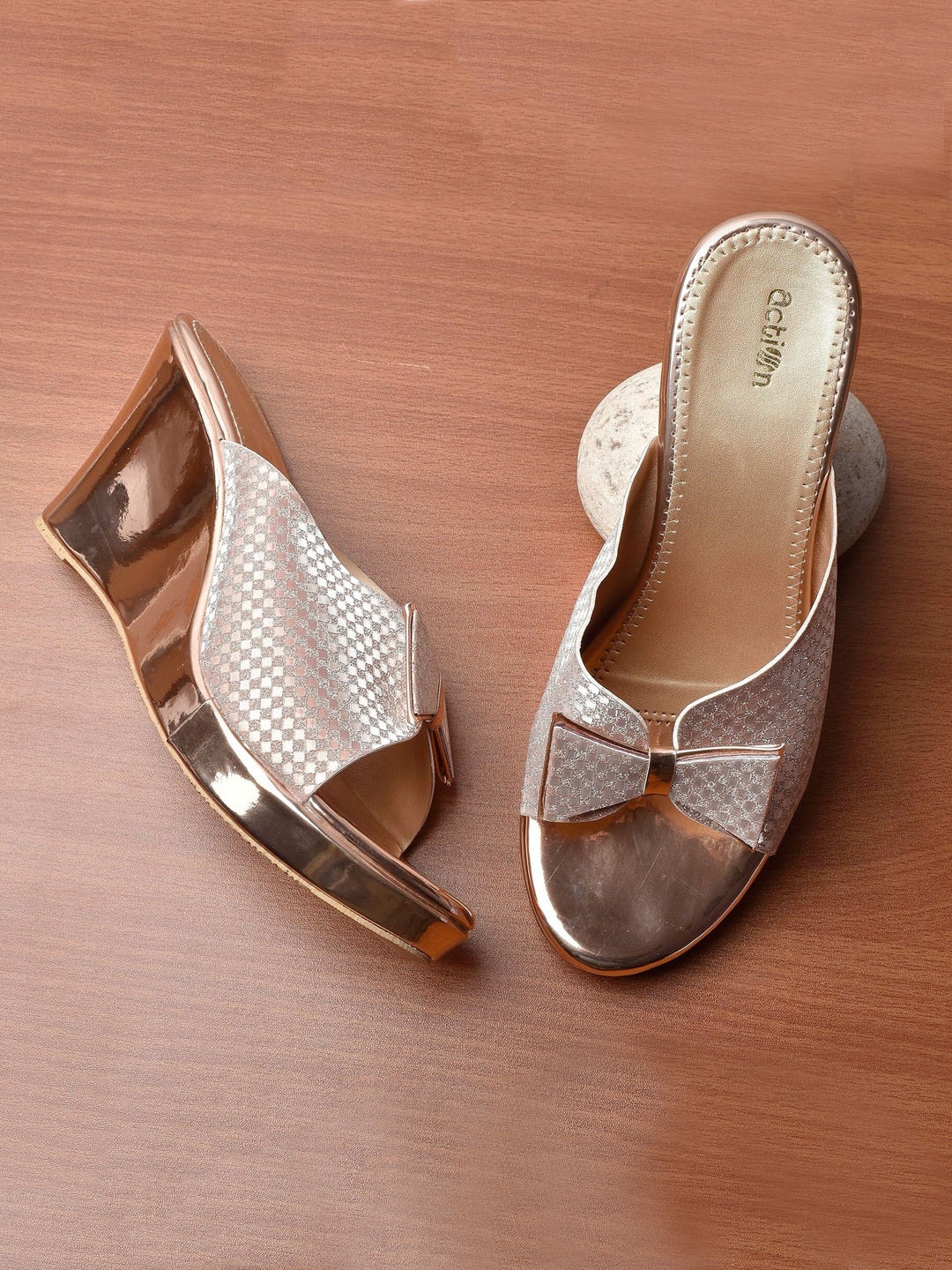 

Action Embellished Wedge Heels, Rose gold